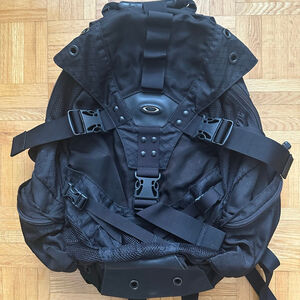 Vintage Oakley Icon Backpack tactical black